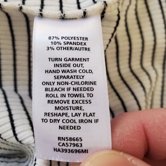 HALOGEN | Long Sleeve Striped Ribbed Turtleneck - [Small in Black/White] - Picture 11 of 11